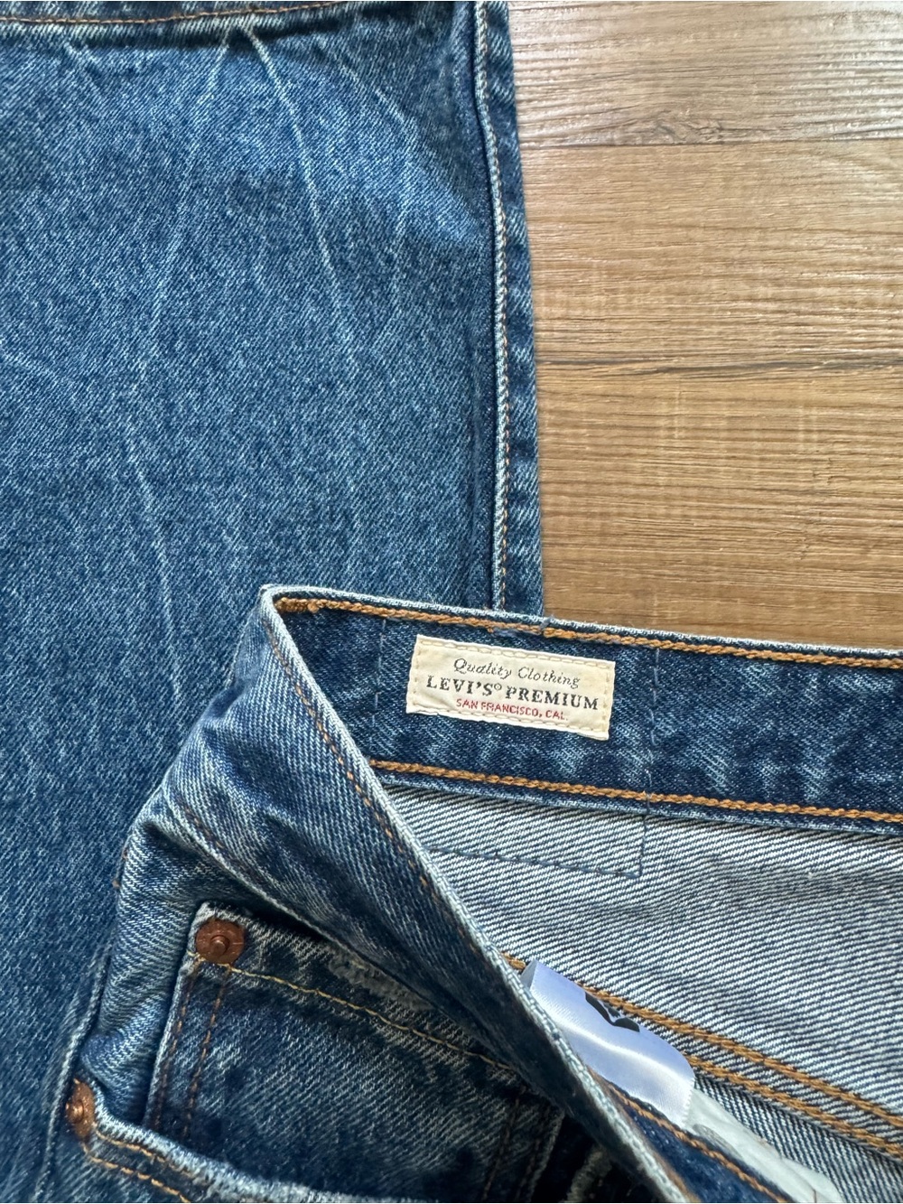 Womens Levis 501 Premium Med Wash Jeans Size 27x28 - Picture 4 of 7
